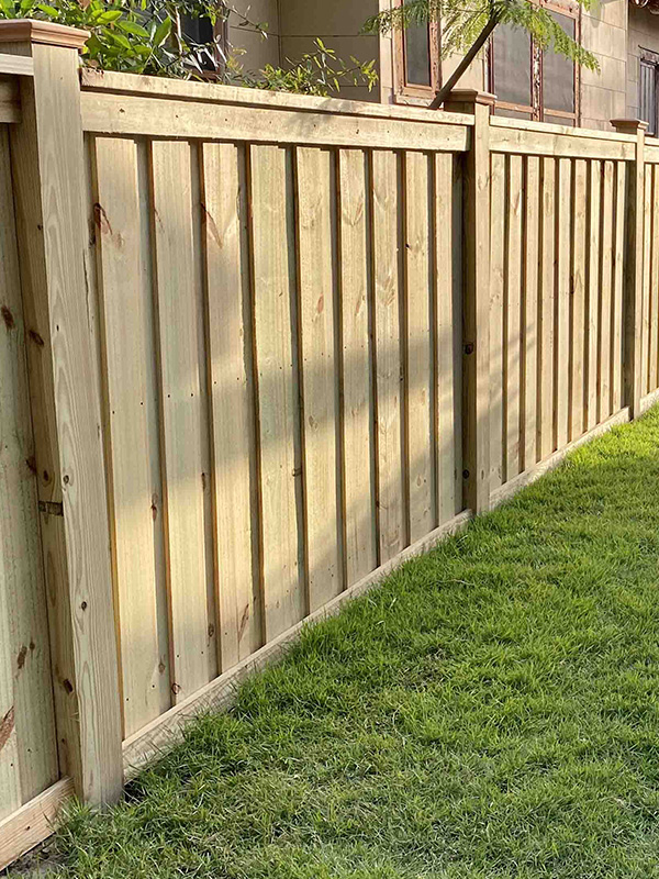 Wood Fence Contractor in Tampa Florida