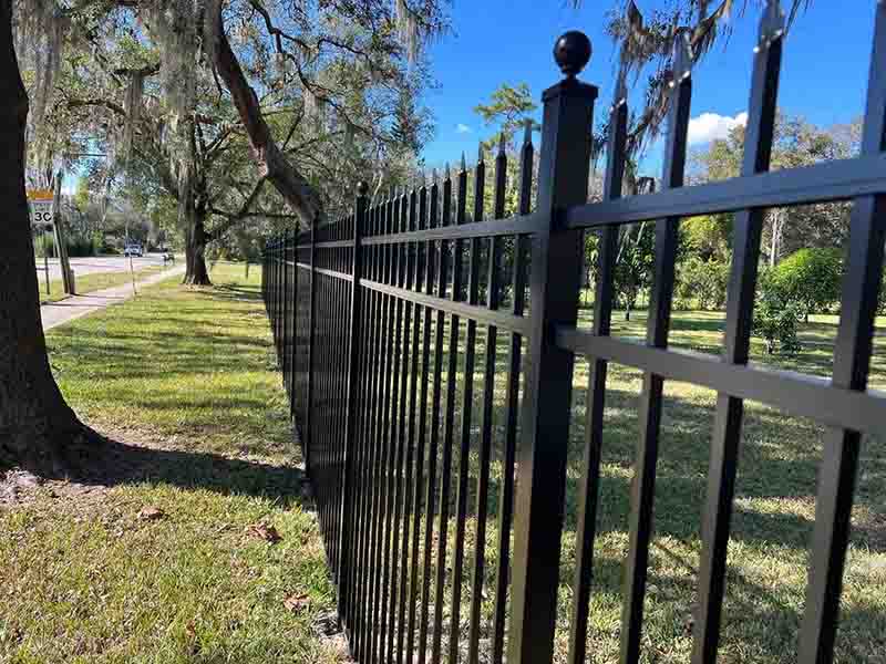 aluminum fencing in Tampa Florida