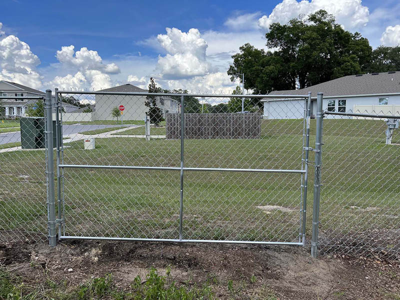Chain Link fence residential gate company in Tampa Florida